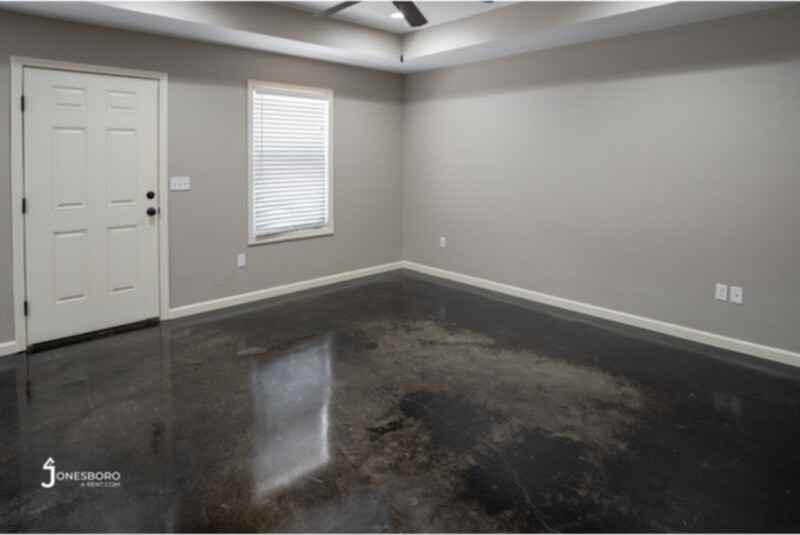 107 S Oak St #14 - Photo 7 of 15