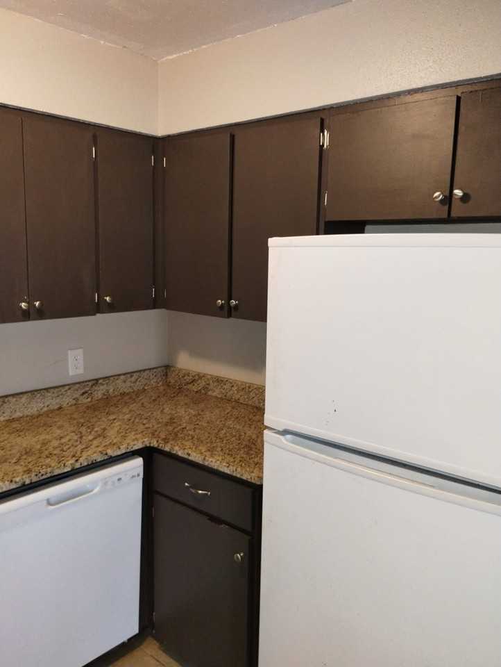 5 Charles Pl #2 - Photo 3 of 8