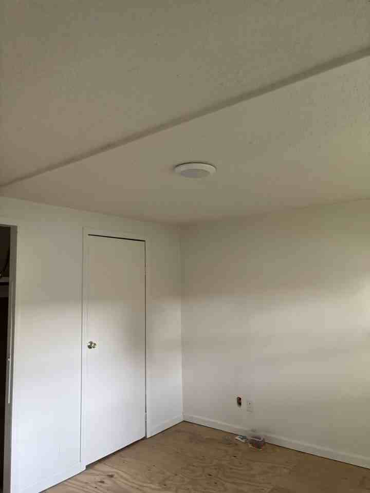 409 Joan Dr #1-4 - Photo 3 of 8