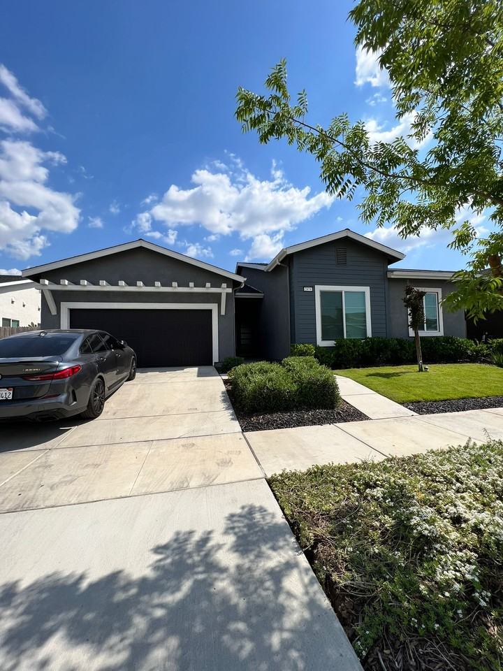 2474 Bastidas Dr #NA - Photo 2 of 22