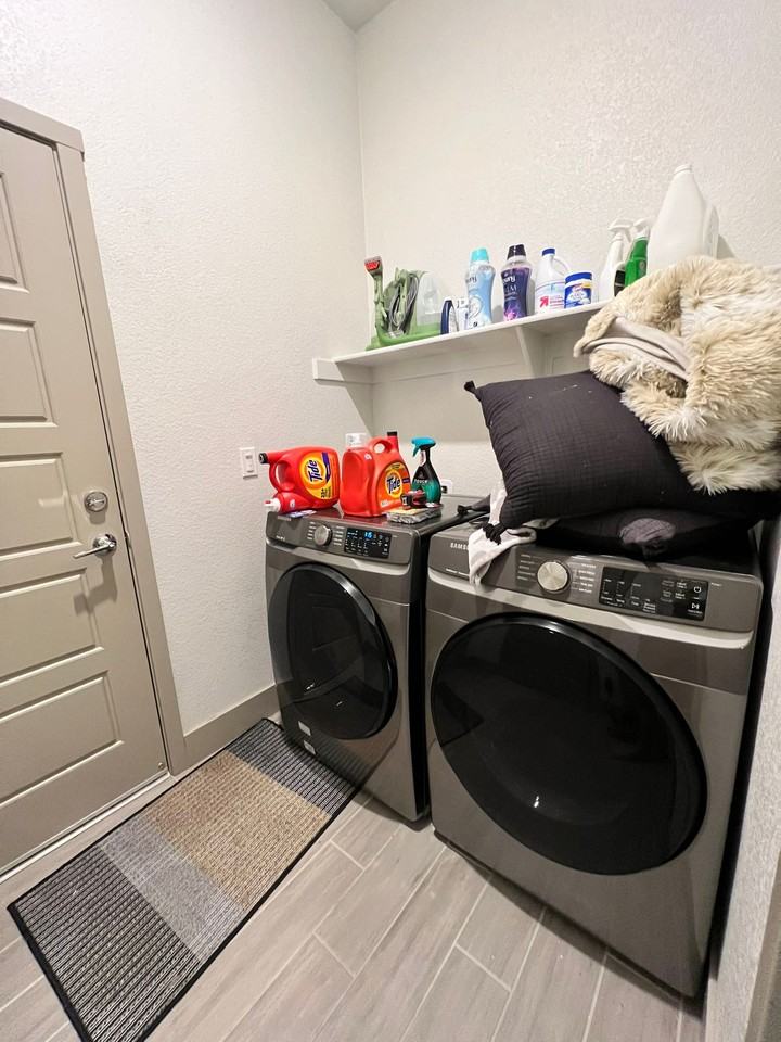 2474 Bastidas Dr #NA - Photo 5 of 22