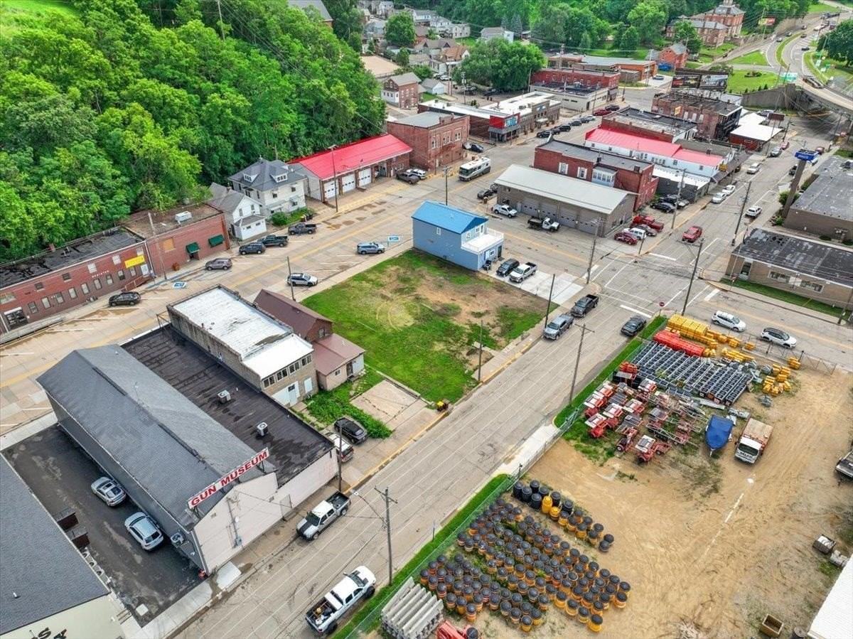 166 Sinsinawa Avenue - Photo 4 of 18