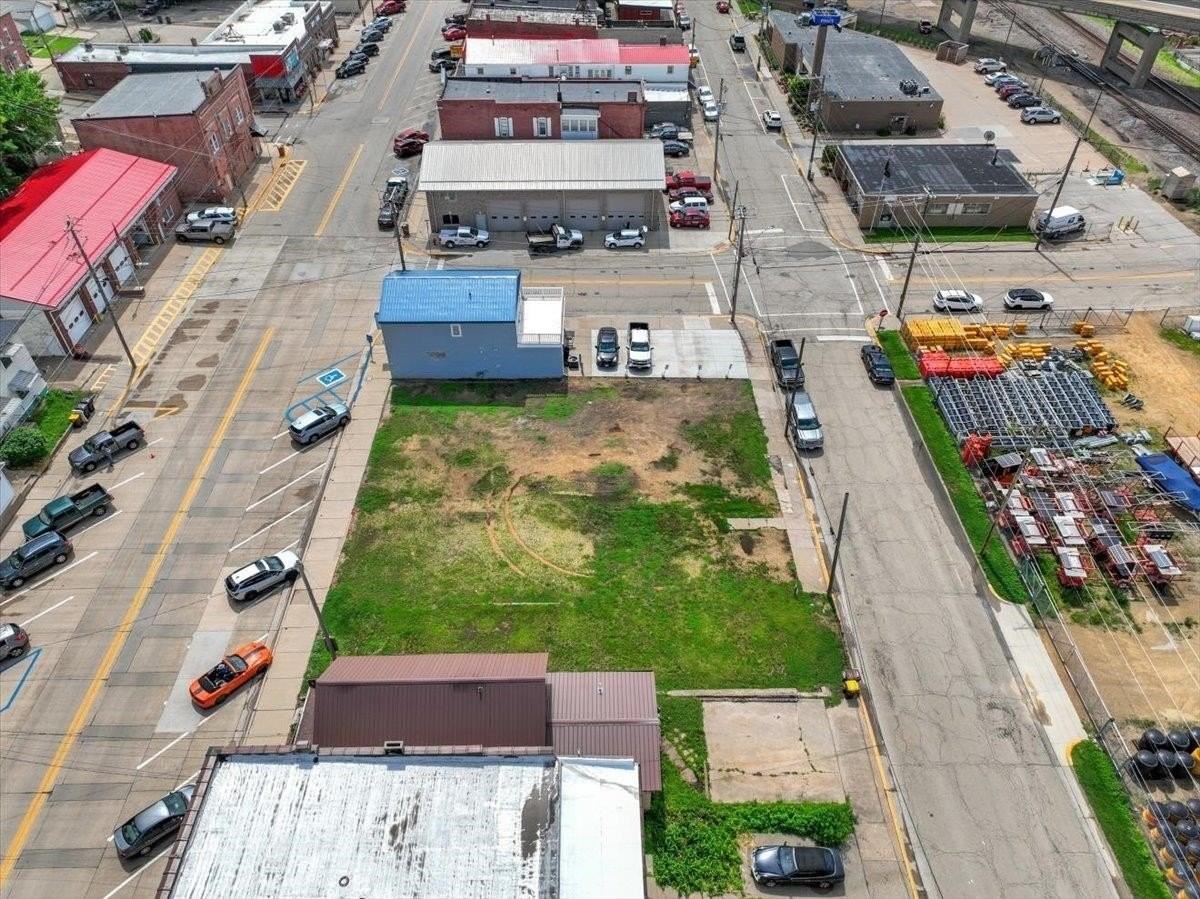 166 Sinsinawa Avenue - Photo 6 of 18