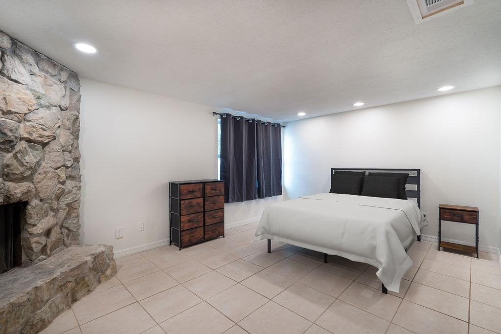 Duke Dr - Photo 7 of 10