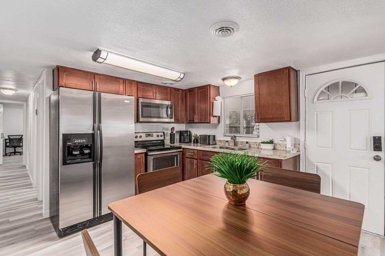 S Windsor - Photo 5 of 8