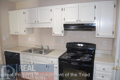 2712 Vestal St - Photo 3 of 13