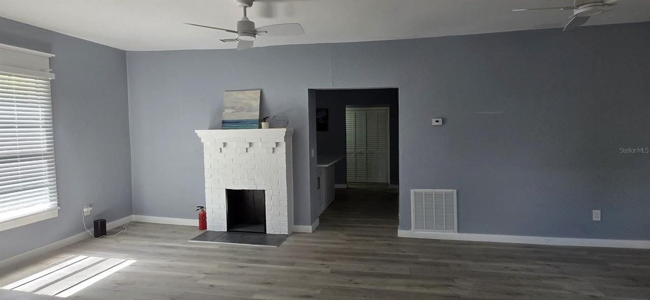 305 E Adalee St - Photo 2 of 22