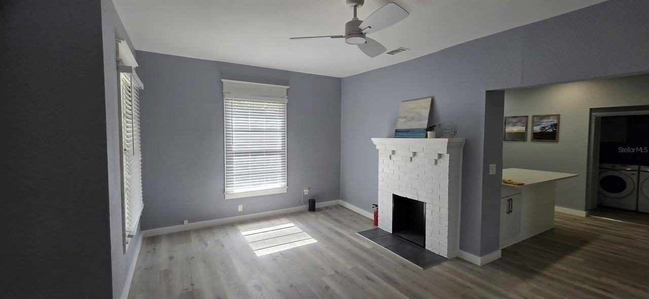 305 E Adalee St - Photo 4 of 22