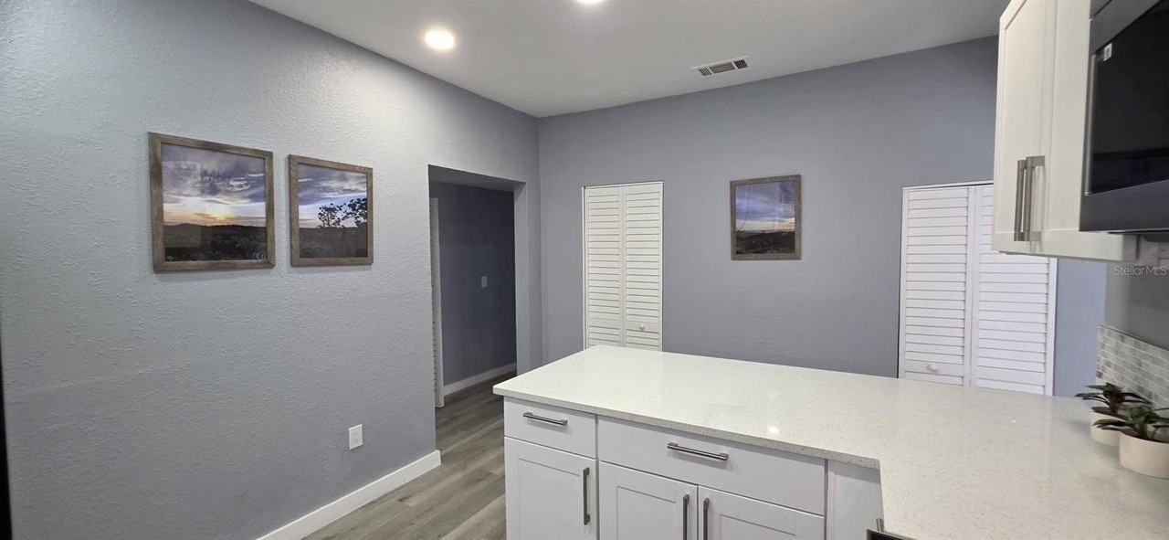 305 E Adalee St - Photo 5 of 22