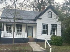 832 Elm St - Photo 1 of 1