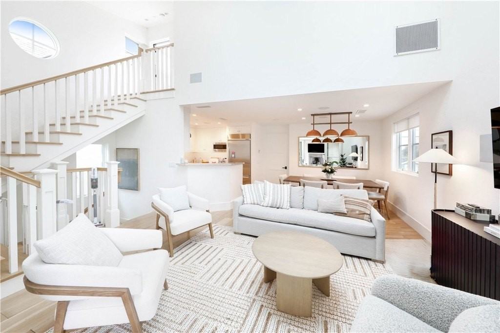 519 Larkspur Ave - Photo 4 of 22