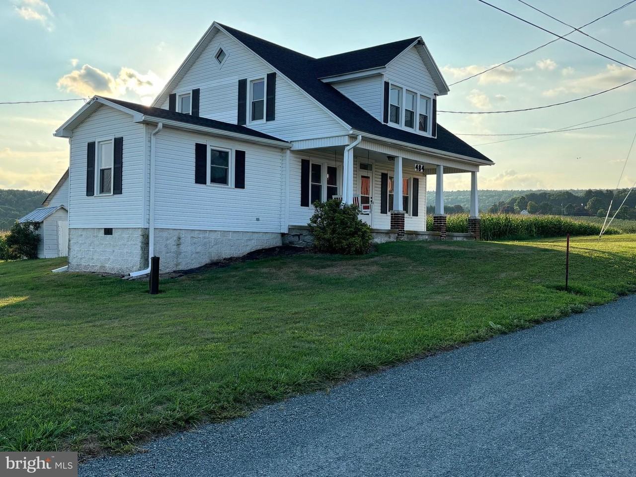 484 Celebration Hill Rd - Photo 2 of 25