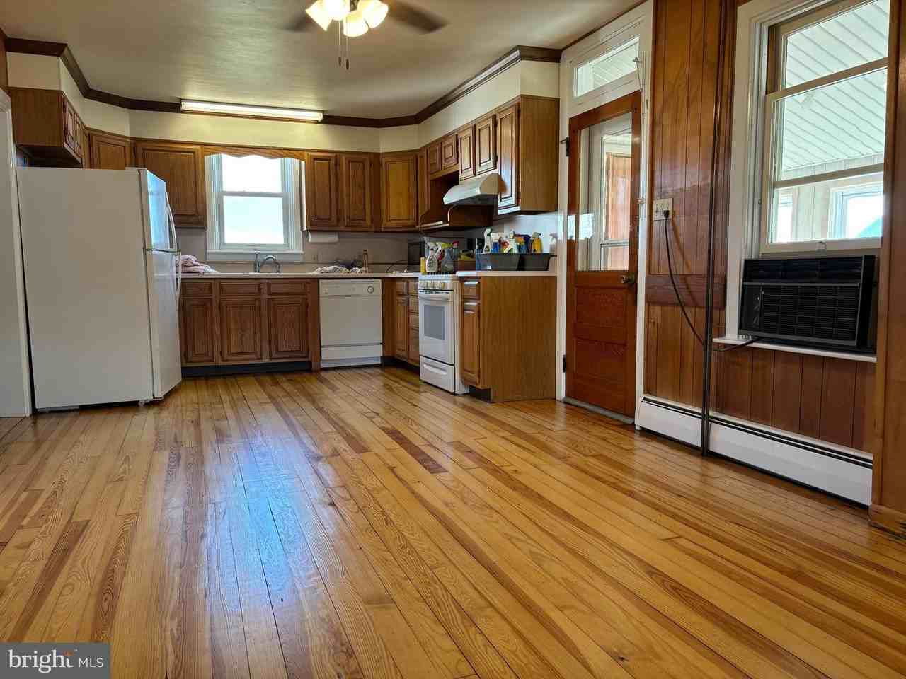 484 Celebration Hill Rd - Photo 4 of 25