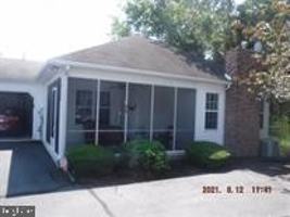 featured image of 2748 Meadow Dr