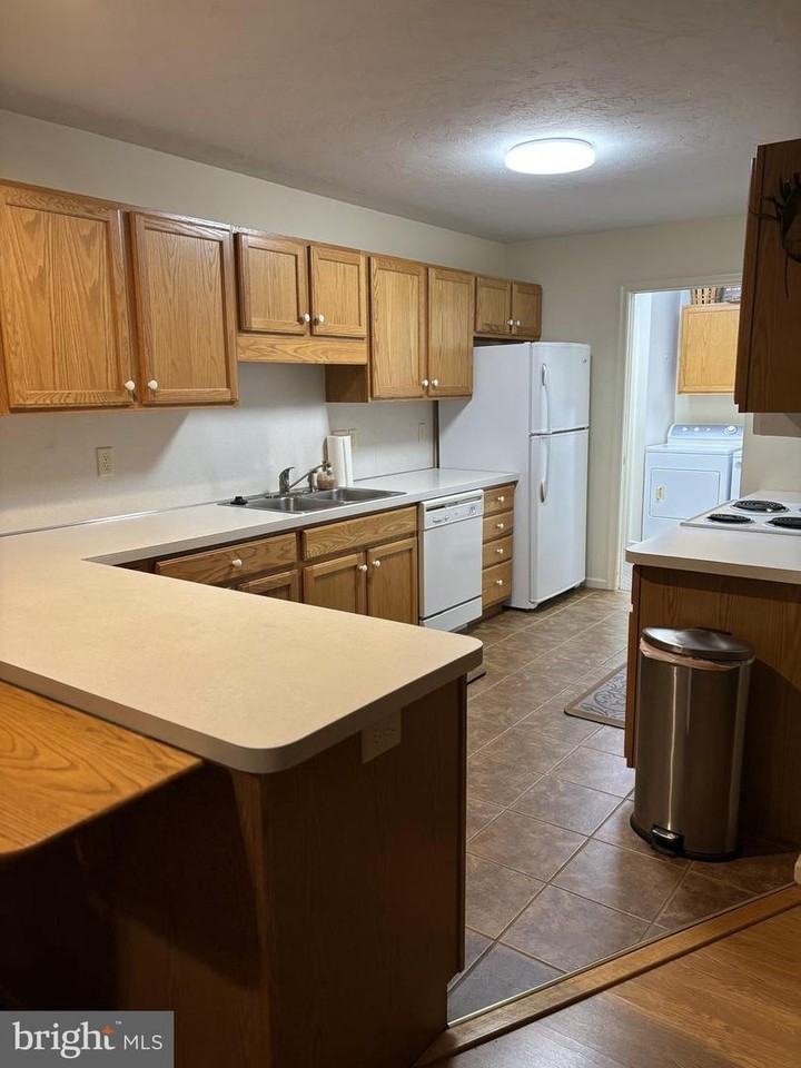 2748 Meadow Dr - Photo 6 of 12