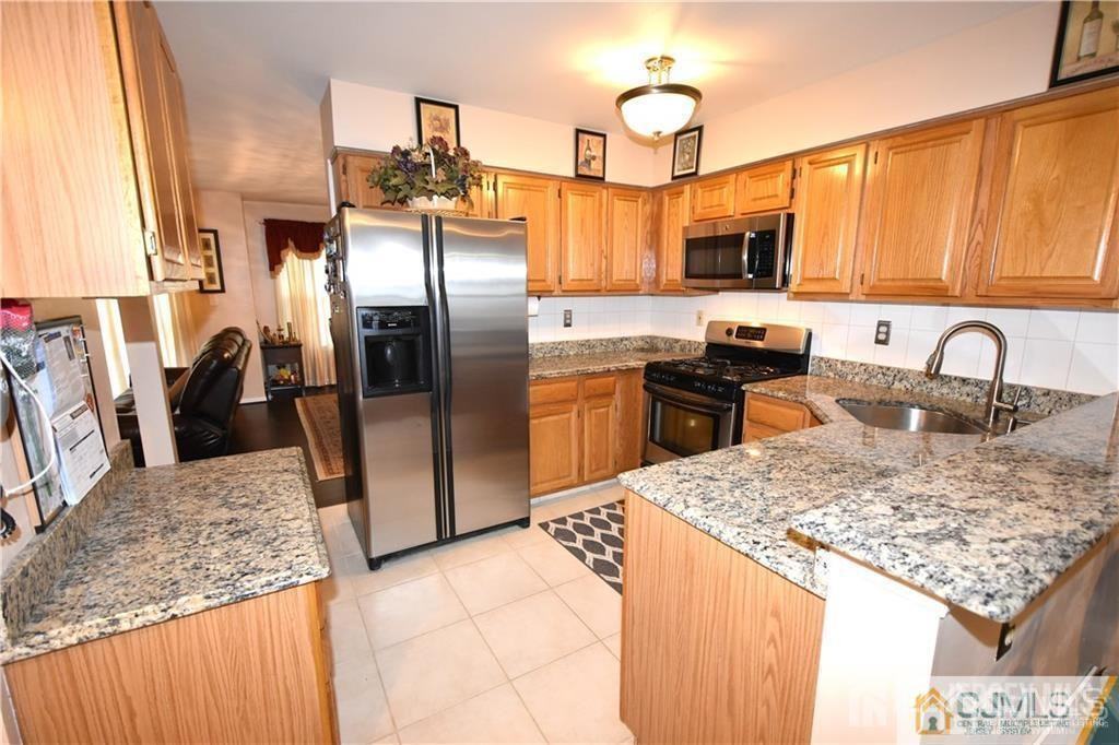 42 Heather Ct - Photo 7 of 27