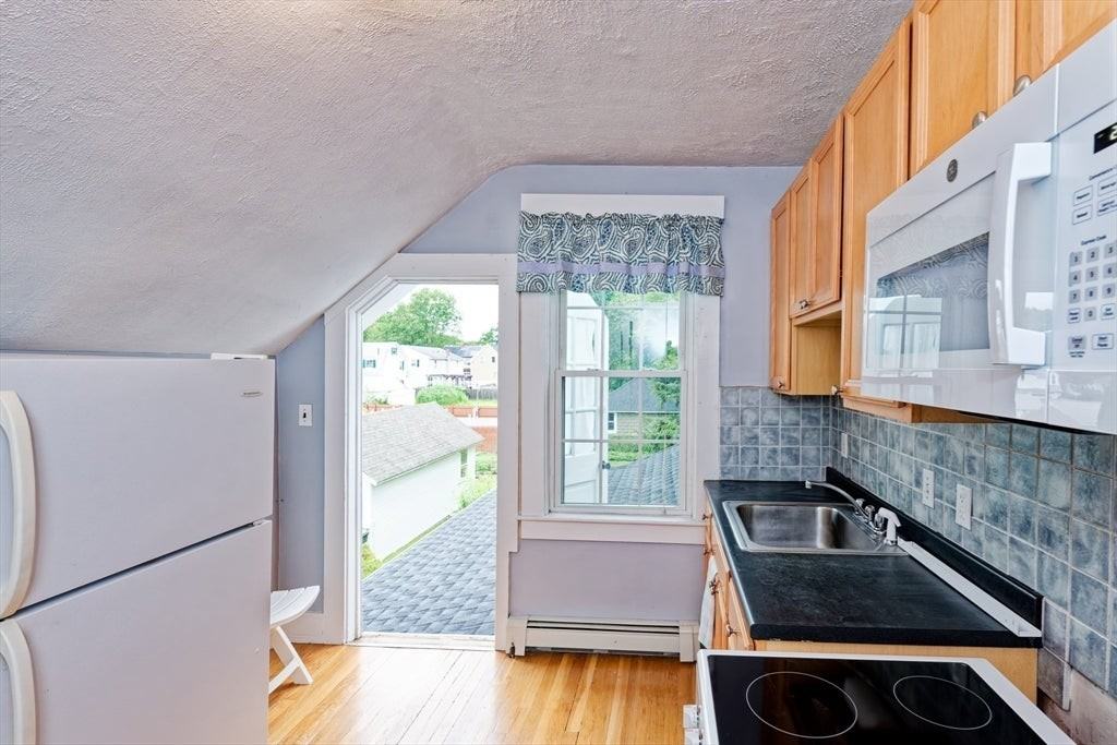 336 Bishop St - Photo 6 of 18