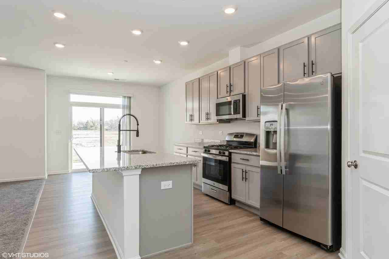 8489 Liberty Ln - Photo 2 of 14