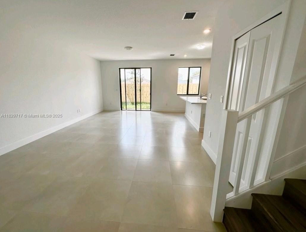 15728 Sw 136th Way - Photo 4 of 15