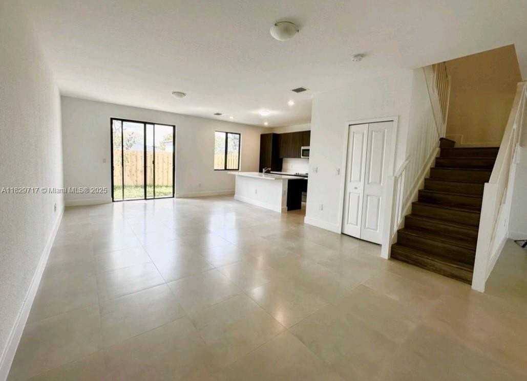 15728 Sw 136th Way - Photo 6 of 15