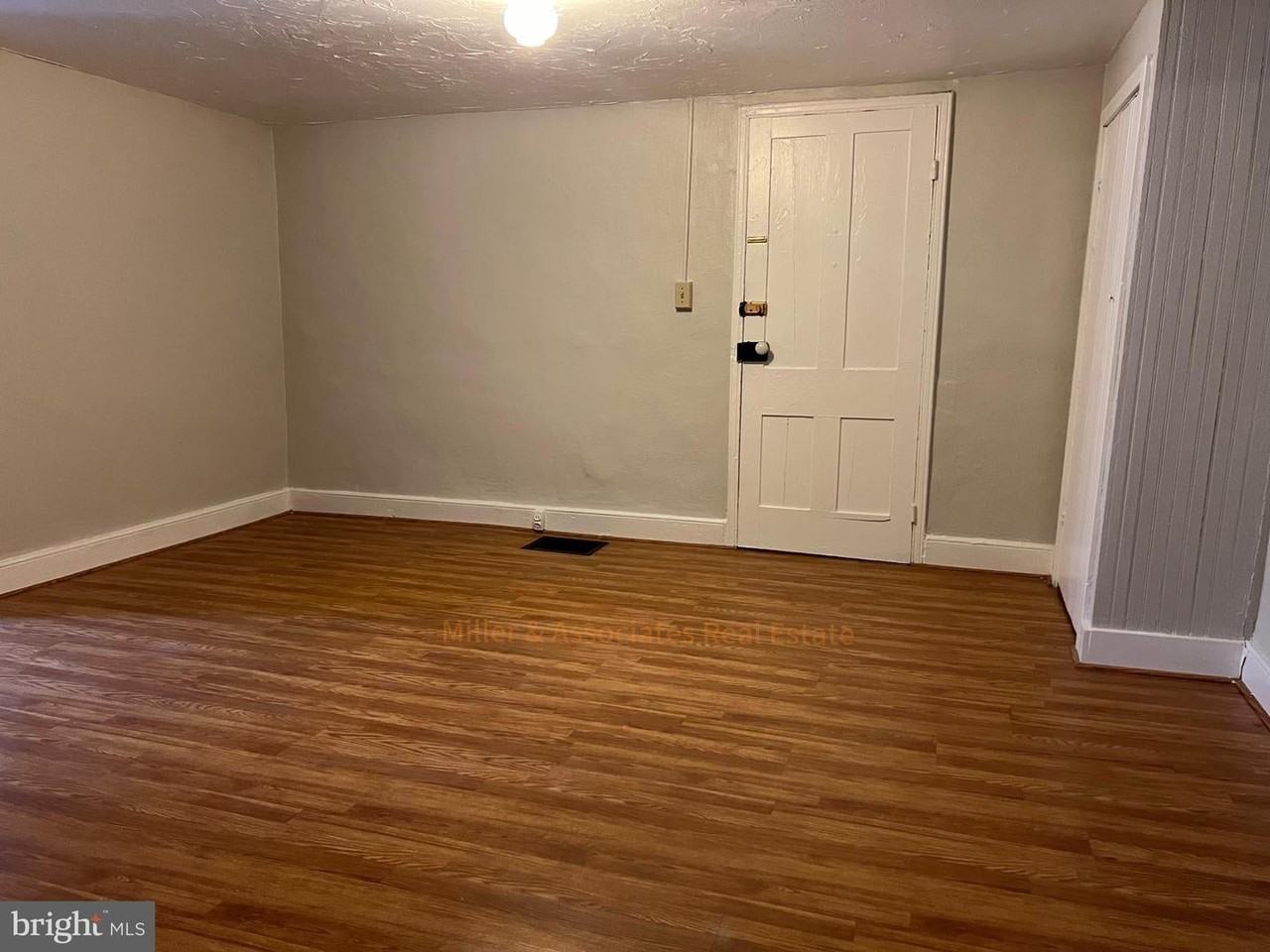 228 Chambersburg St - Photo 5 of 10