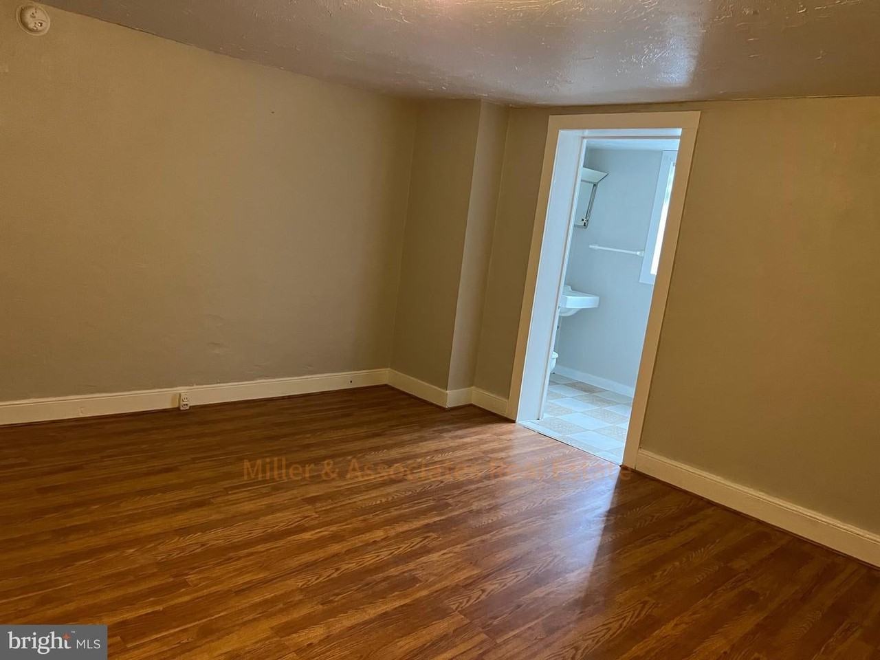 228 Chambersburg St - Photo 6 of 10