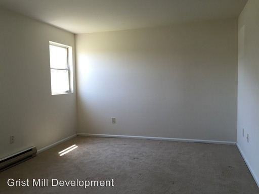 Pine Grove Circle, Liberty Lane, & Spruce Street - Photo 3 of 12