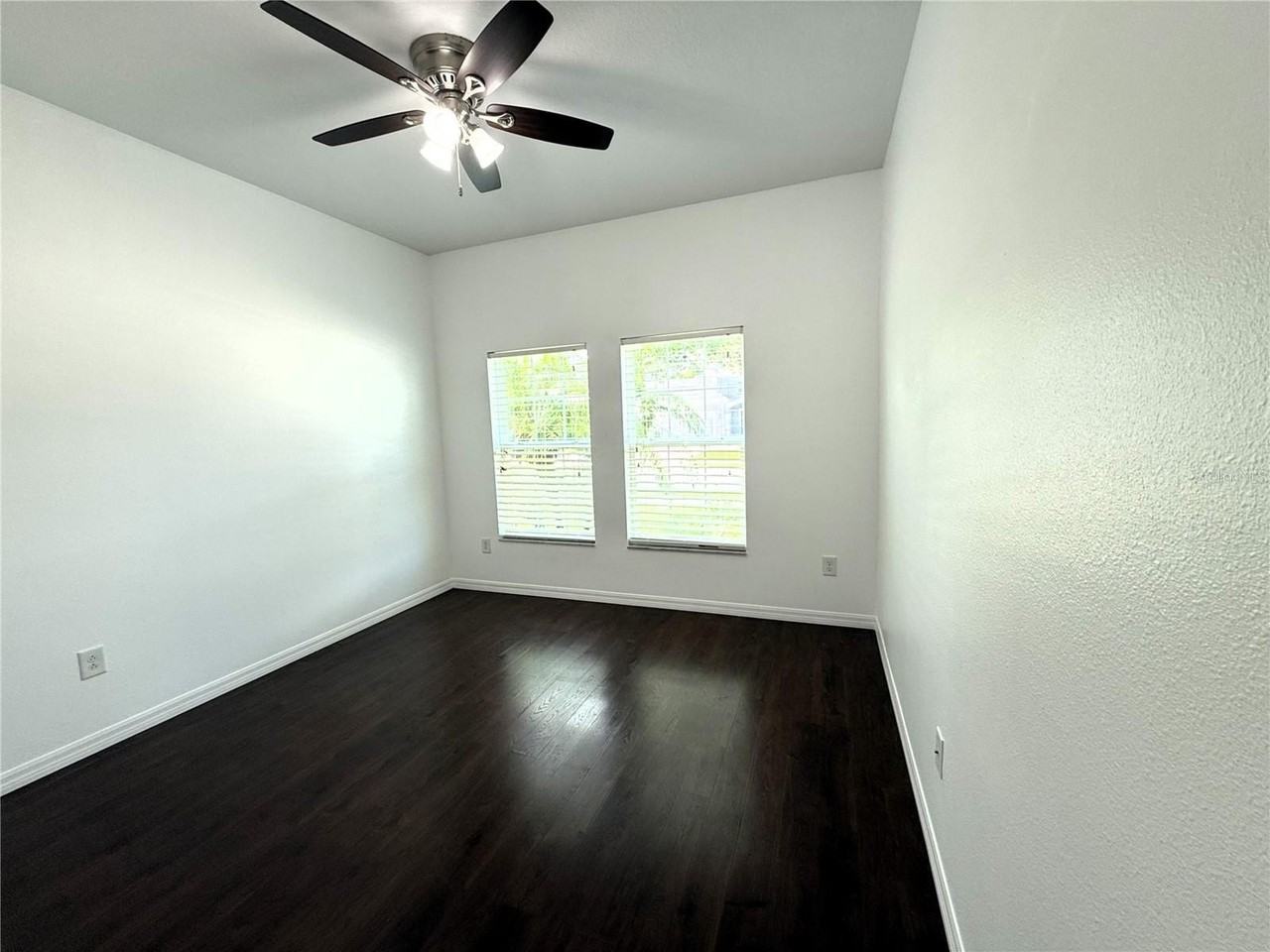 10820 79th St E - Photo 4 of 50