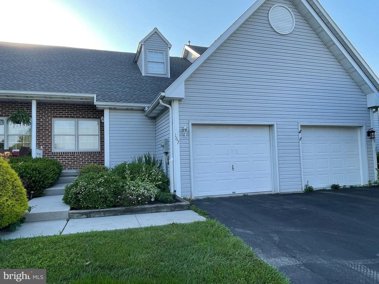 167 Hunters Trl - Photo 2 of 19