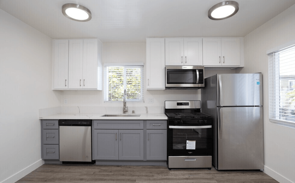 South Olive Apartments - Photo 3 of 22