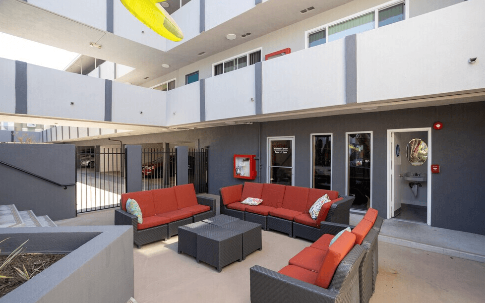 South Olive Apartments - Photo 6 of 22