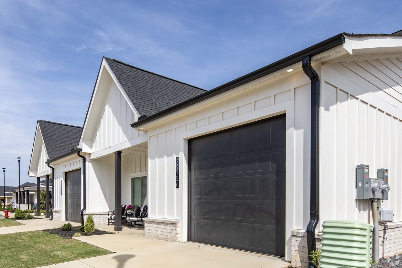 Villas at Capital Twenty - Photo 4 of 50