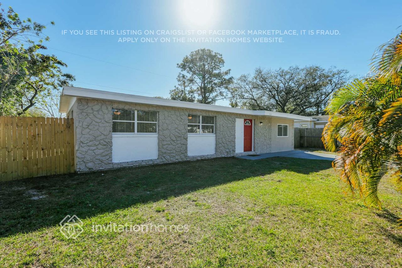 7111 Dellwood Dr - Photo 3 of 31