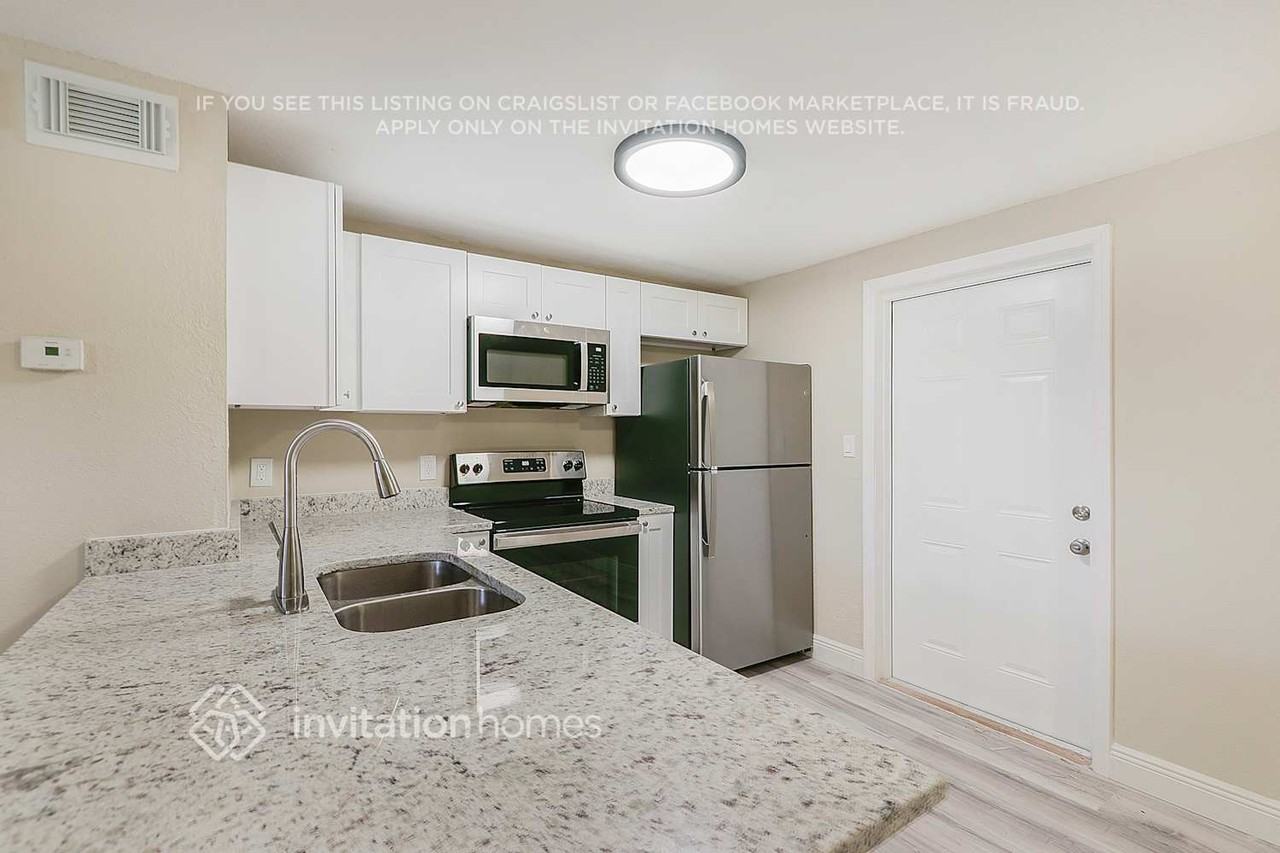 7111 Dellwood Dr - Photo 7 of 31