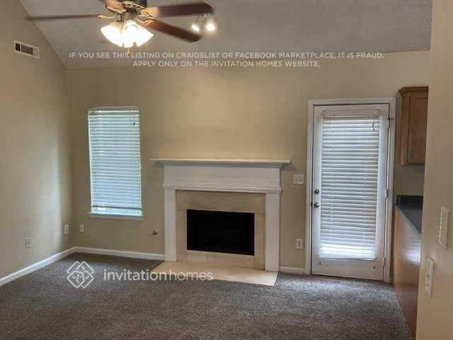 1230 Saint Francis Ct - Photo 3 of 12