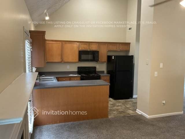 1230 Saint Francis Ct - Photo 4 of 12