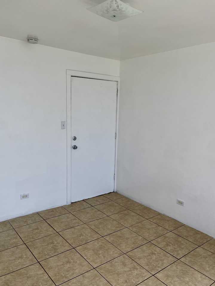 1603 North Nimitz Highway - Photo 2 of 3