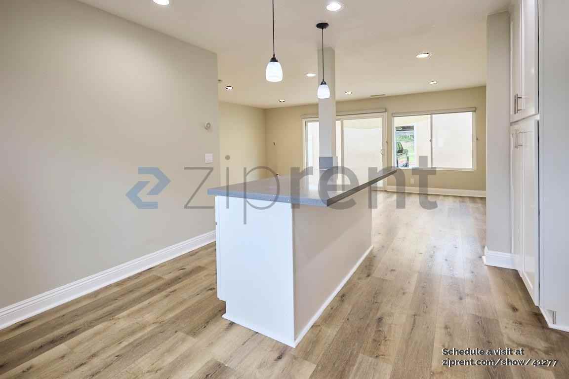 25313 Via Viejo - Photo 4 of 22