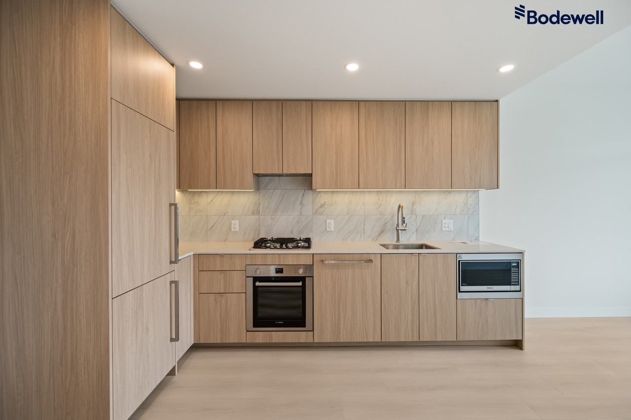 Alina - Photo 2 of 16