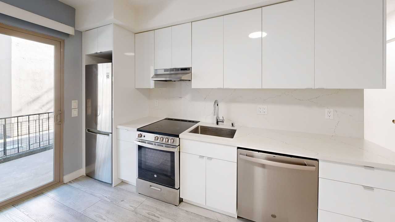 2520 College Avenue - Photo 2 of 50