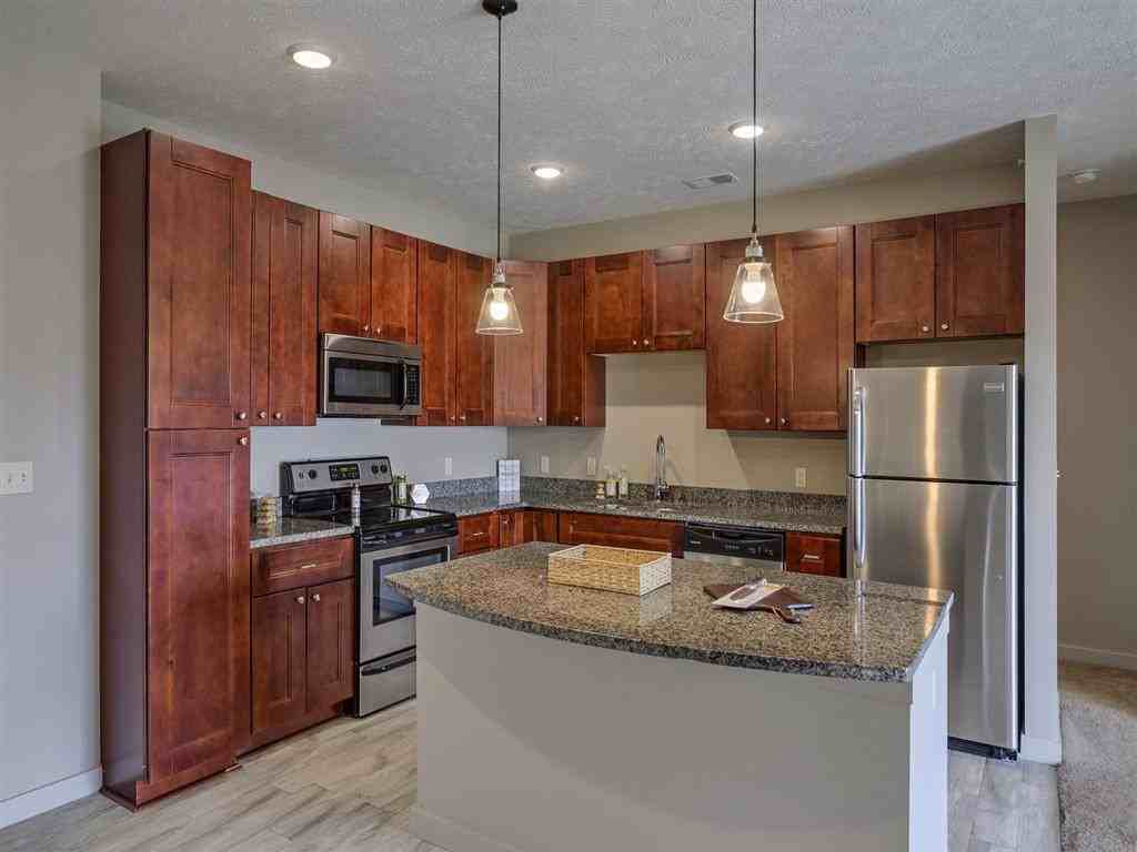 Avenue 204 - Photo 4 of 50