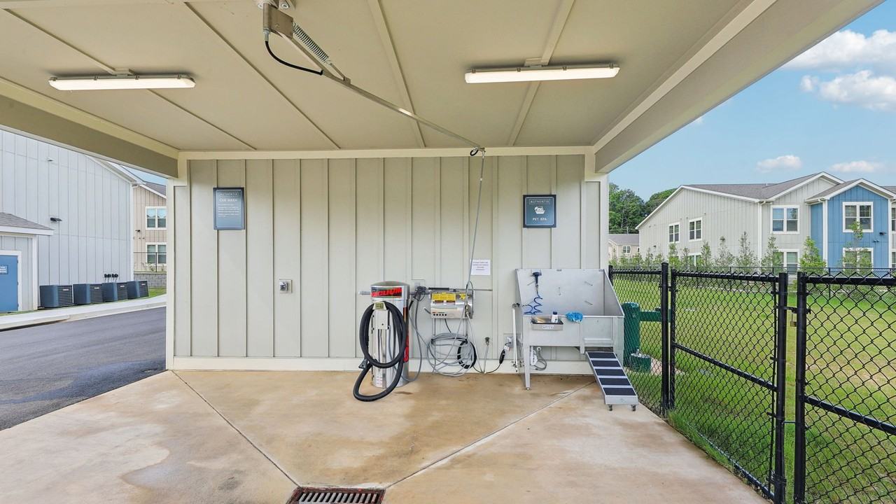 Authentix Town Creek - Photo 5 of 20