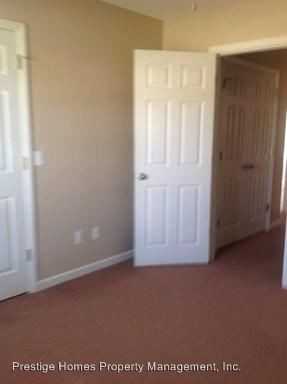 132 Chase St - Photo 3 of 11
