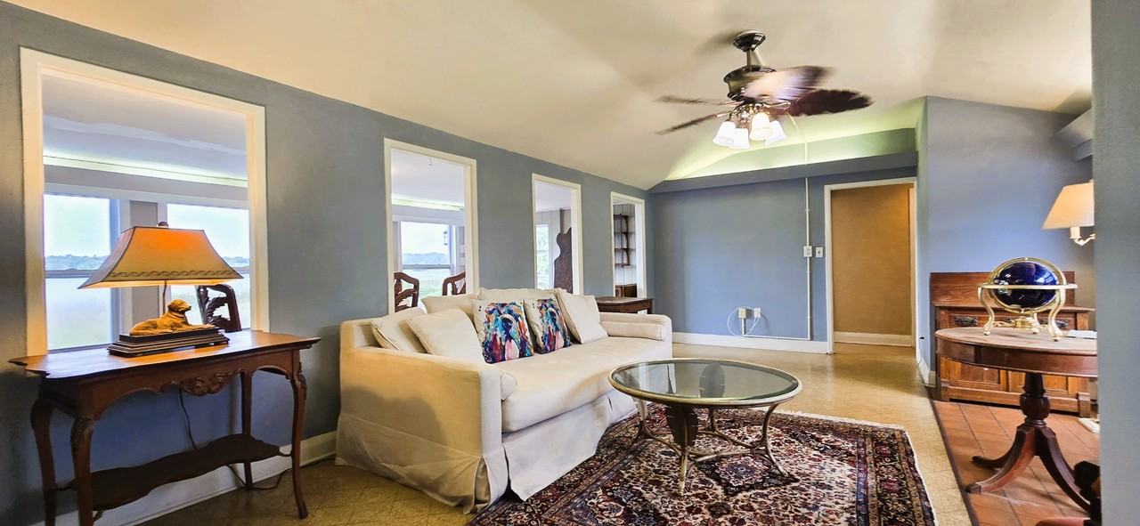 240 Masterpiece Road - Photo 3 of 18