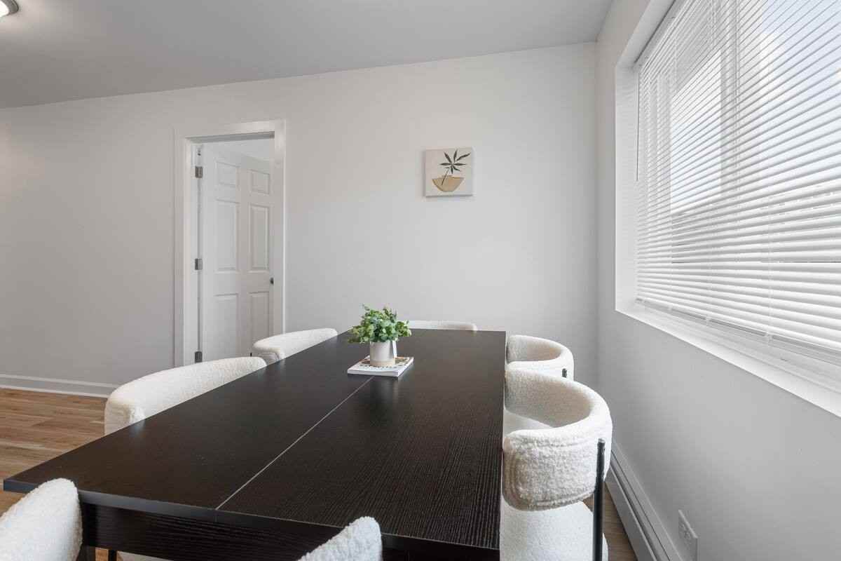 9606 Golf Terrace - Photo 2 of 40