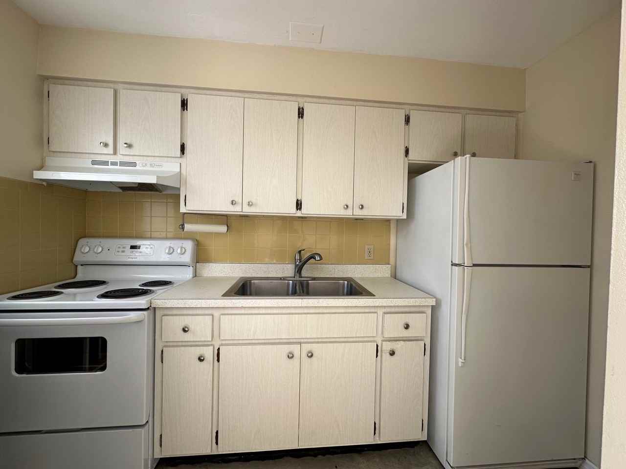 2739 Nassau Street #4 - Photo 2 of 9