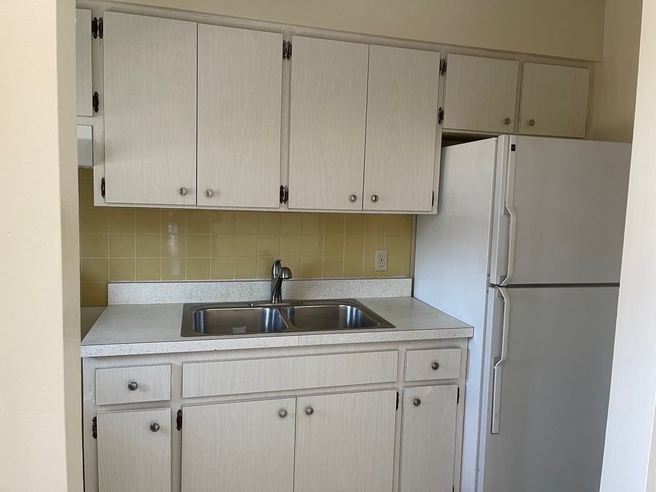 2739 Nassau Street #4 - Photo 3 of 9
