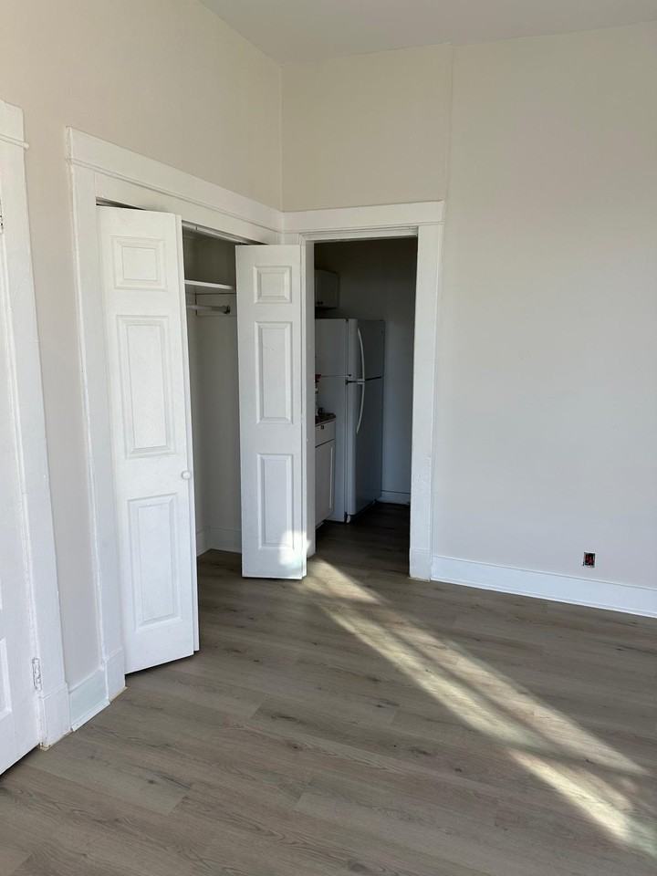 4000 Prytania - Photo 2 of 18