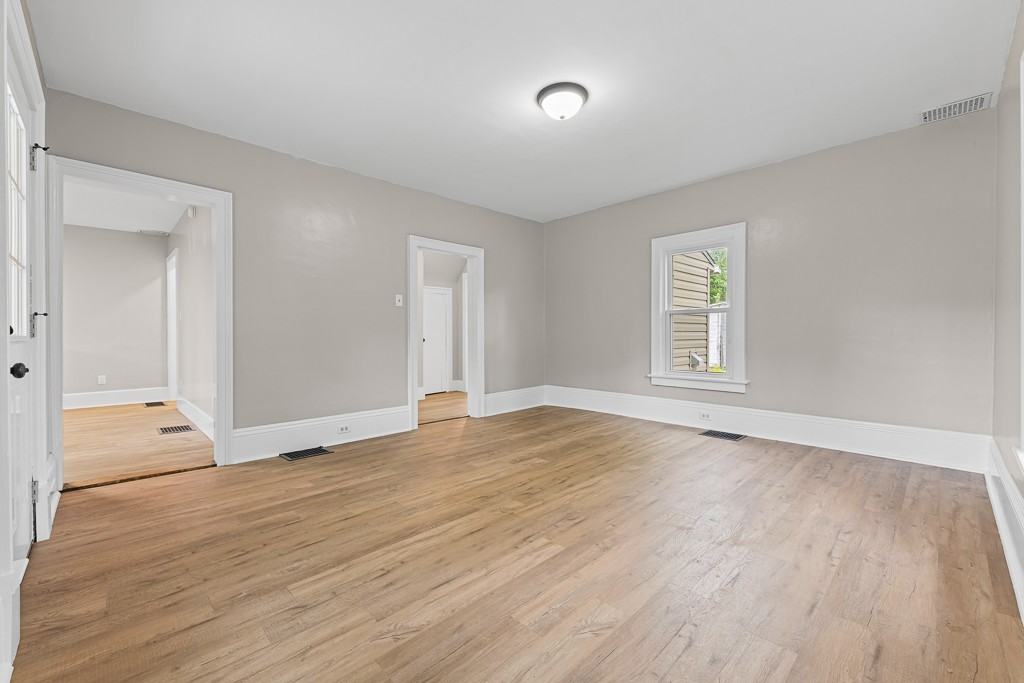 636 Callowhill St - Photo 6 of 28