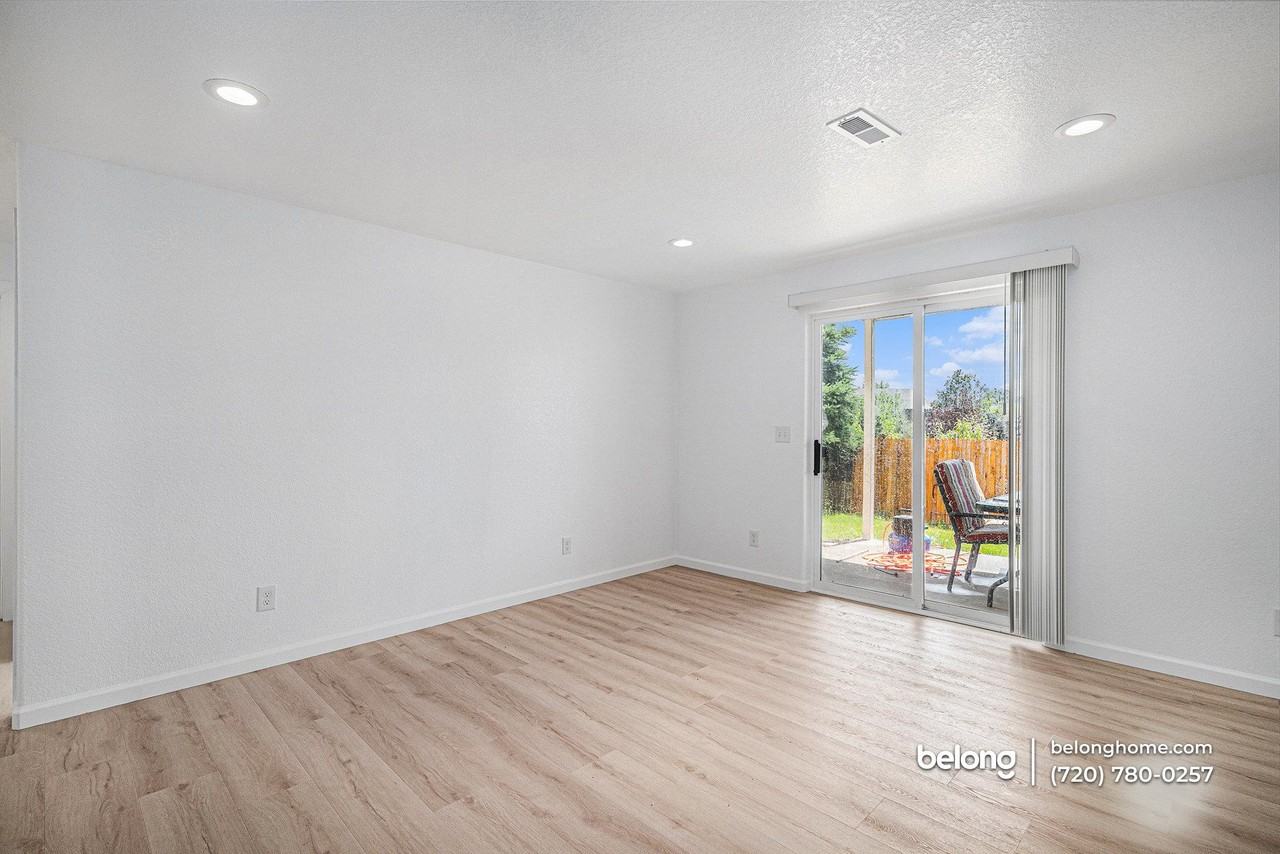 6007 S Ukraine St - Photo 2 of 23